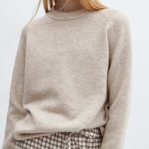 NWT Cotten knitted round neck sweater, Beige, Size Small, Mango